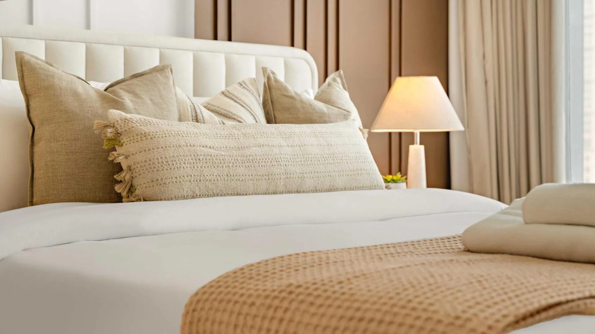 Lejlighed Silkhaus Charming 1Bdr In Canal Front Tower Dubai