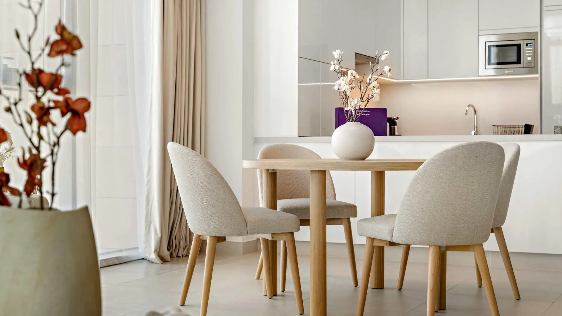 Silkhaus Charming 1Bdr In Canal Front Tower Dubai Lejlighed