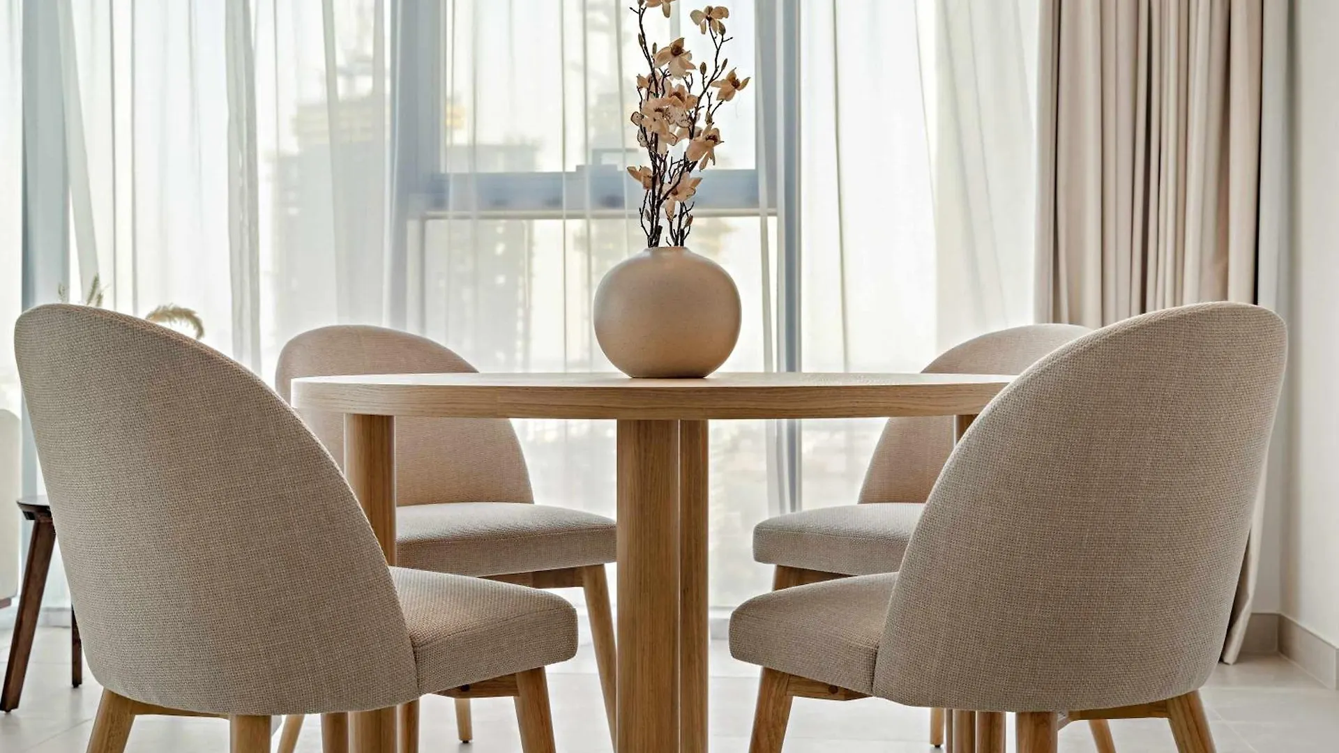 Lejlighed Silkhaus Charming 1Bdr In Canal Front Tower Dubai